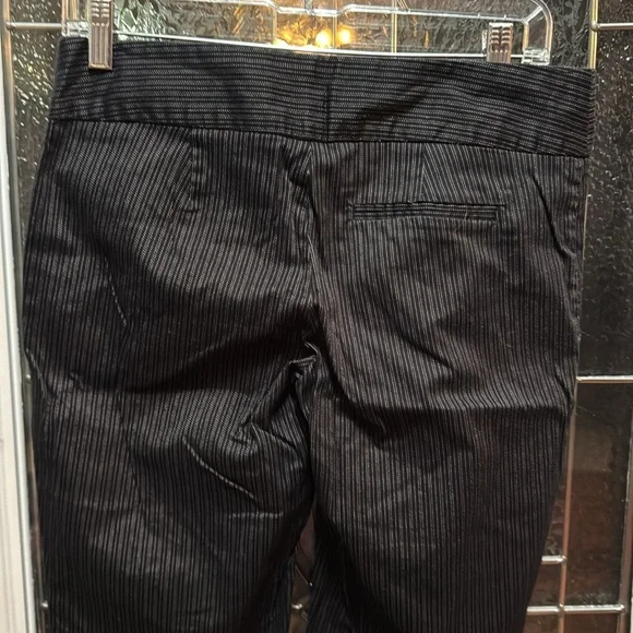 Candies capri pants size 7. - Picture 4 of 14